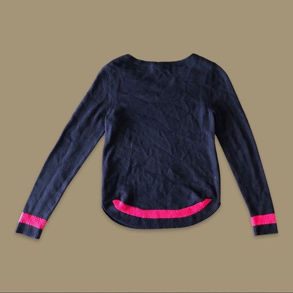 RW&CO. Lion Graphic Scoop Neck Sweater - Picture 4 of 8